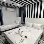Black Royal Belek