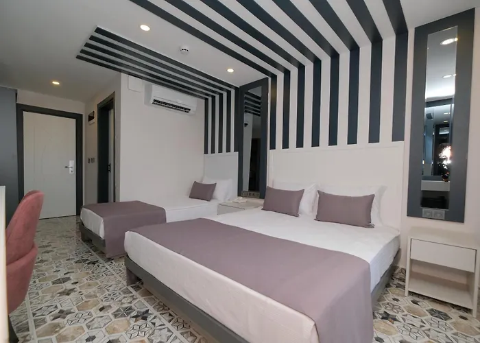 Black Royal 4* 贝莱克