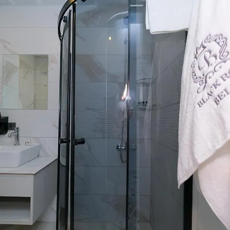 Hotell Black Royal 4*